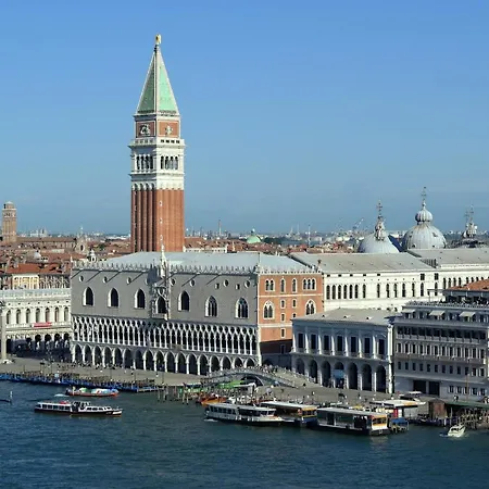 Biennale Apartmán *